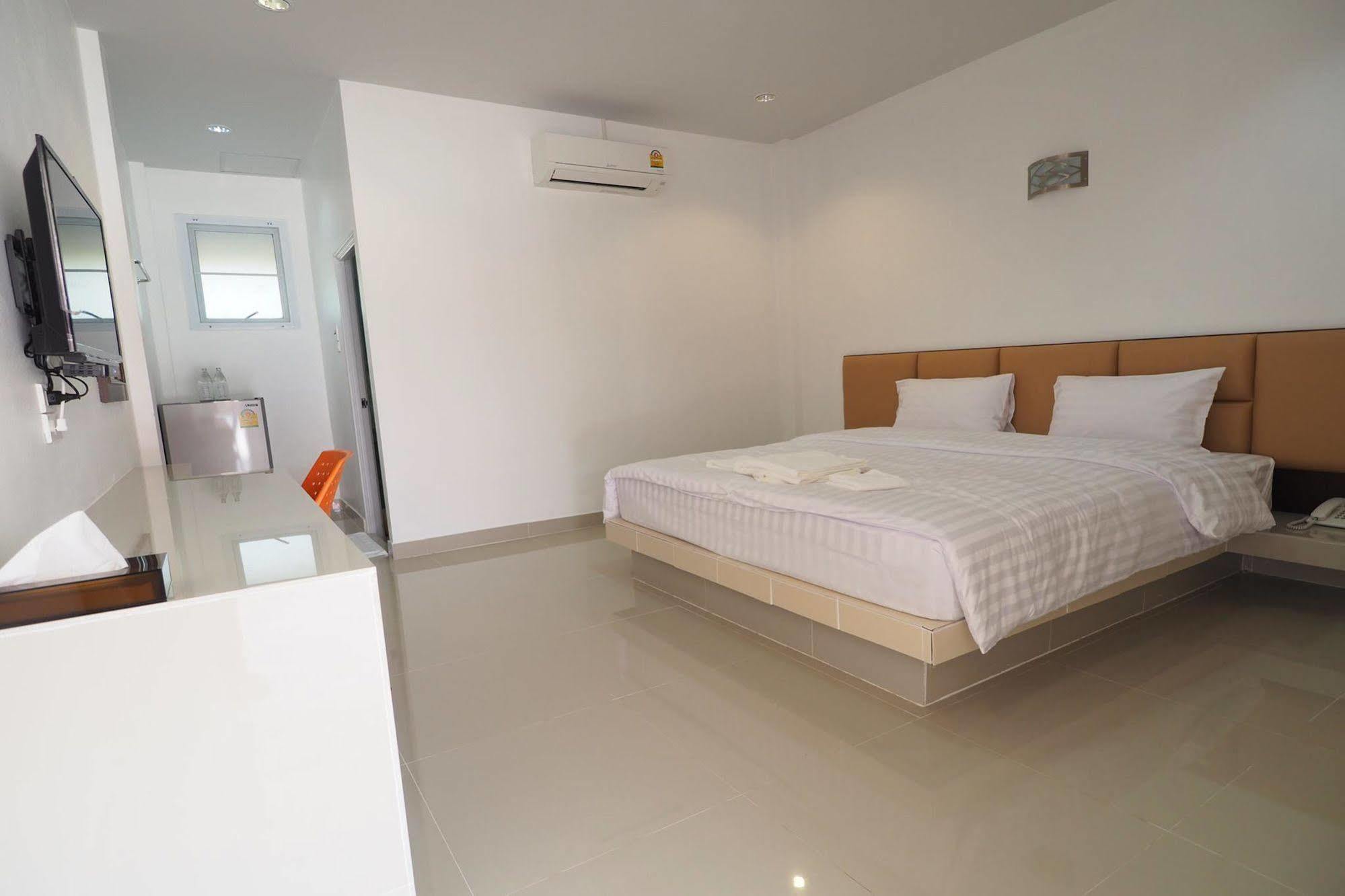 The Phant Hotel Surin Exterior photo